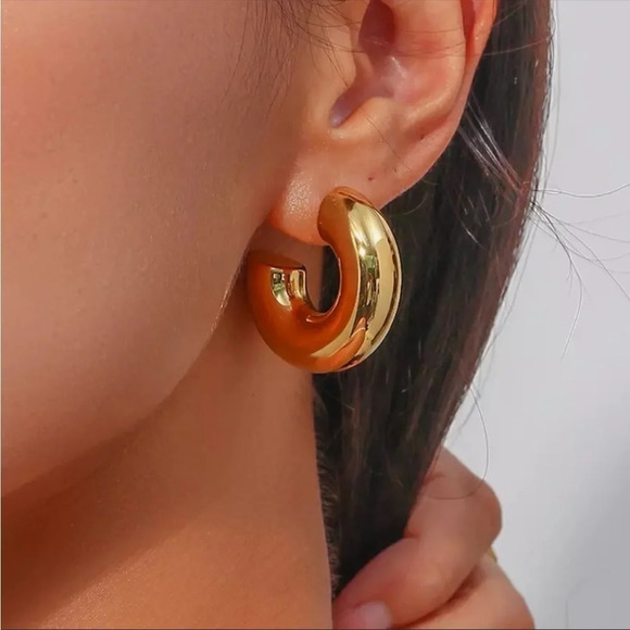 COPY - Gold Tube Chunky Trendy Hoop Earrings Brand New - Picture 3 of 3